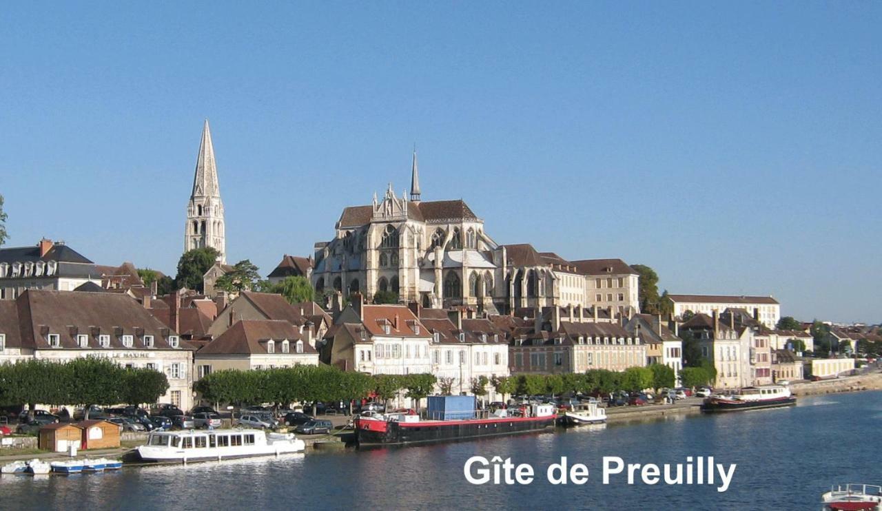 Gite De Preuilly Auxerre Buitenkant foto